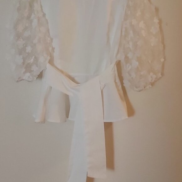 BLOUSE - SHEIN. WHITE WITH PUFFY SLEEEVE . BRAND NEW. SIZE L - Picture 9 of 9